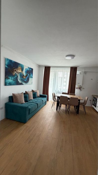 Apartament 3 camere, 2 bai, debara, balcon,Etaj 2/5 cu llift, Bloc nou.