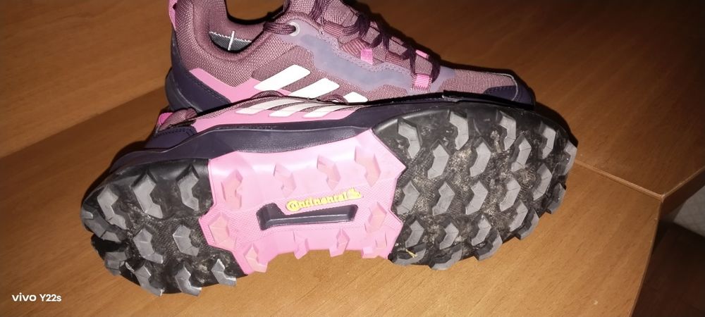 Адидас маратонки