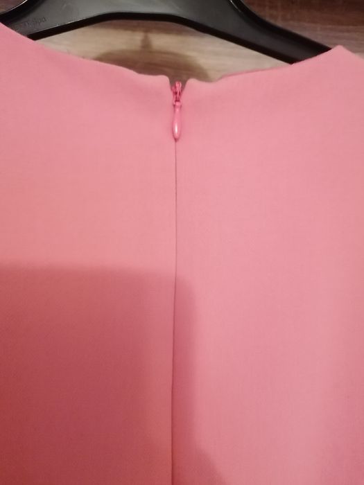 Rochie roz din stofă subțire