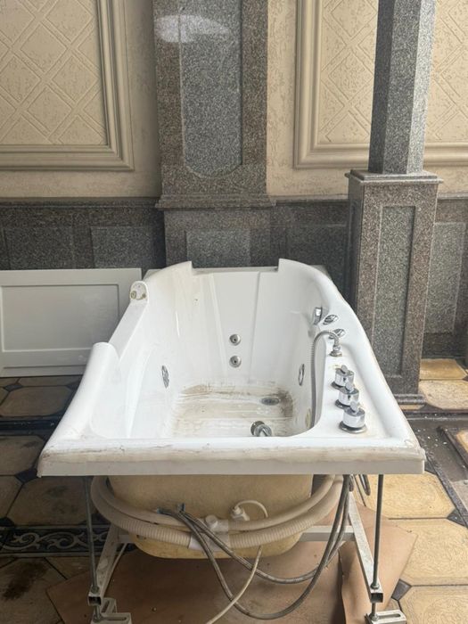 Продам б/у джакузи