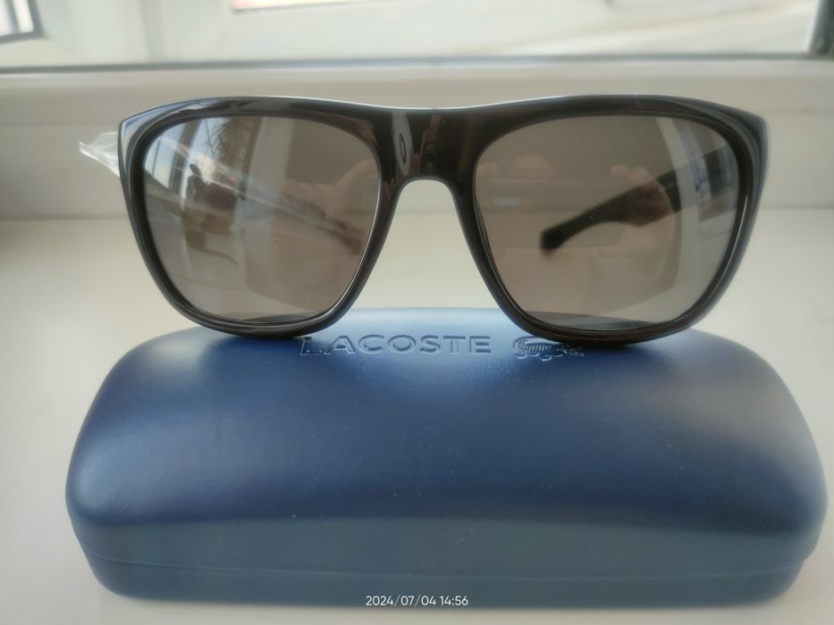 очки солнцезащитные Lacoste