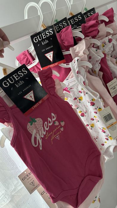 Guess - бебешки бодита 3бр за 36€