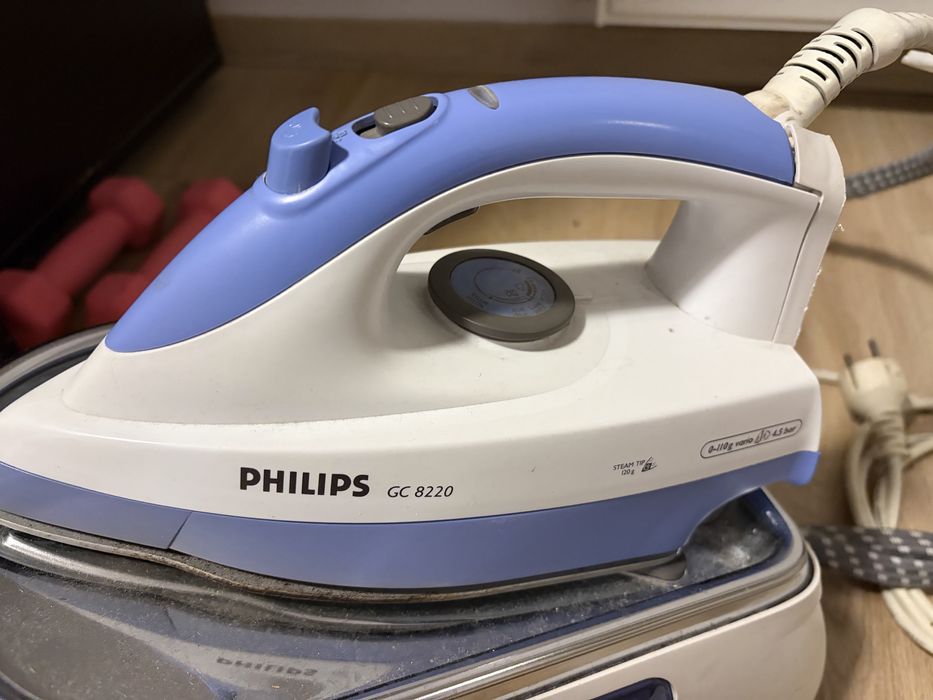 Statie de calcat Philips GC8220