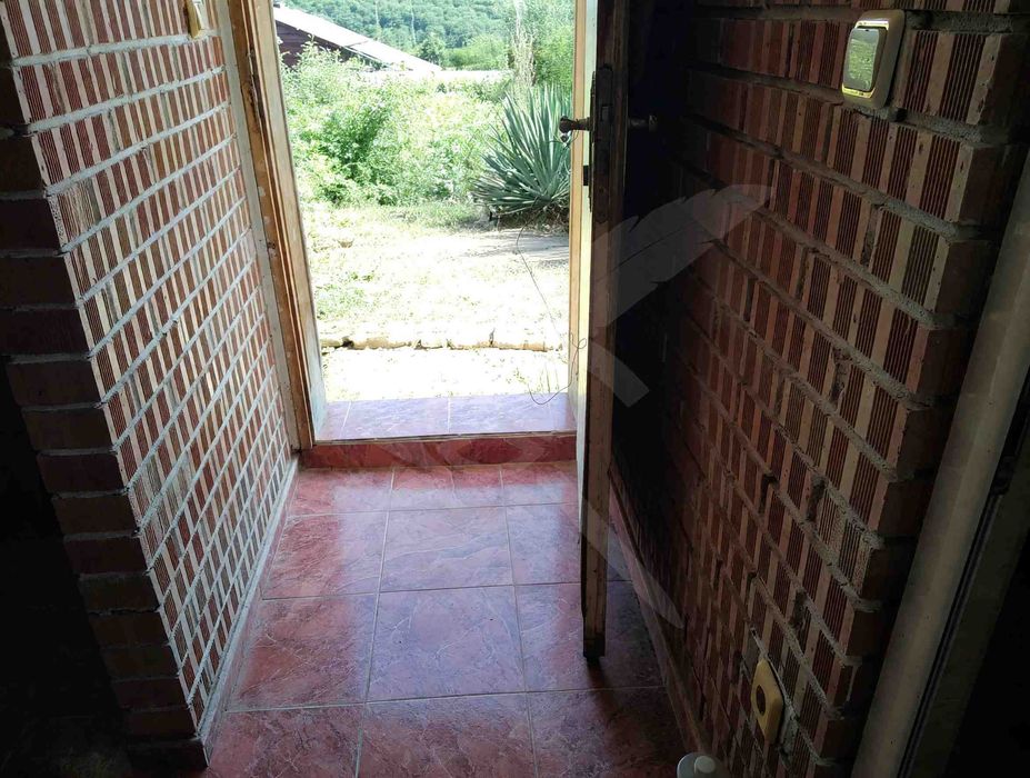 Двуетажна къща в с.Приселци! 96810