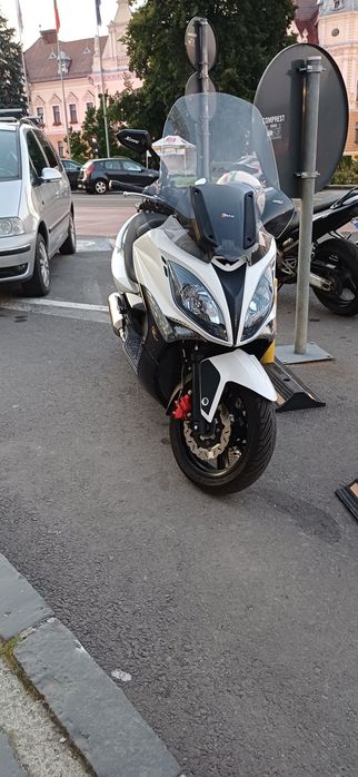 Maxiscuter Kymco Xciting 300R / adus recent