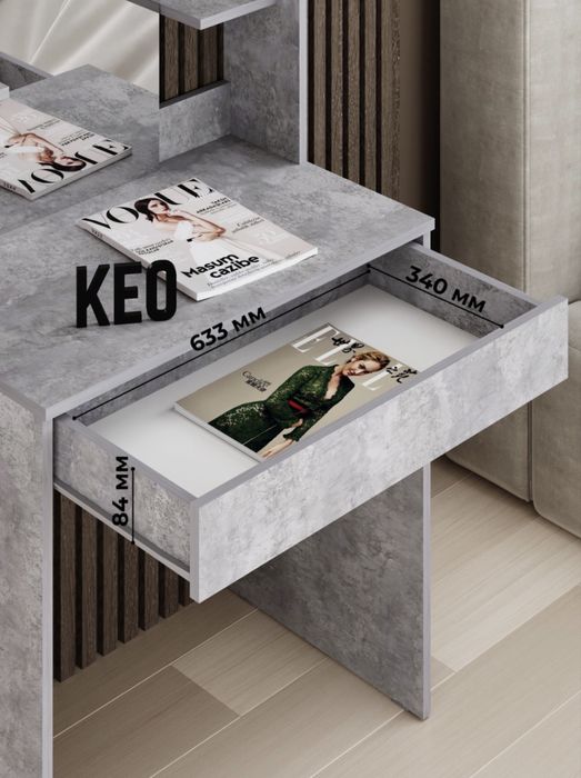 Туалетный столик с зеркалом продам