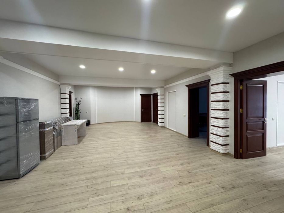 Аренда офис в Центре Города недалеко от Акай сити , 1 этаж