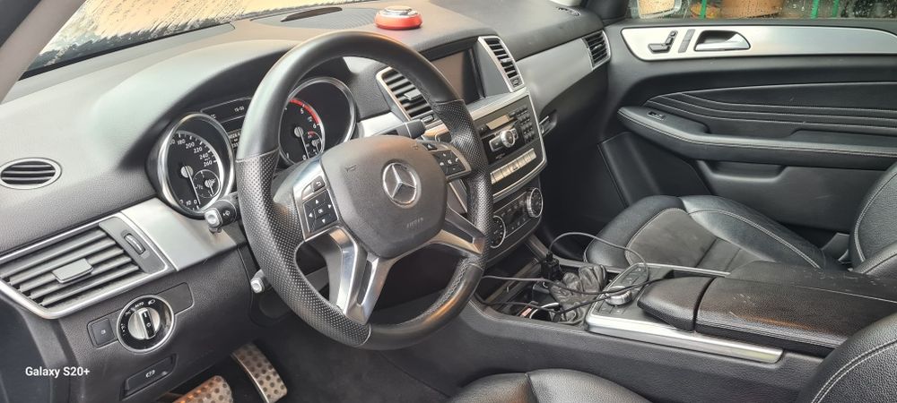 Mercedes-Benz ML250 vând sau schimb