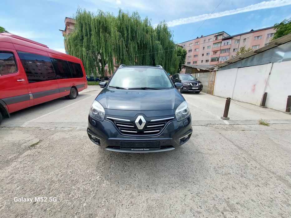 Renault koleos 2.0 dci 4×4 /Initiale Paris.