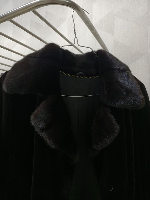 Продаю шубу. Италия