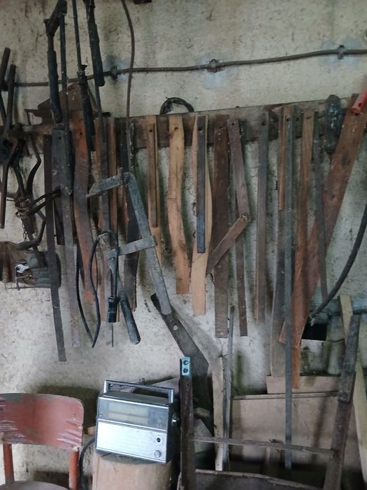 Продавам инструменти за ценители