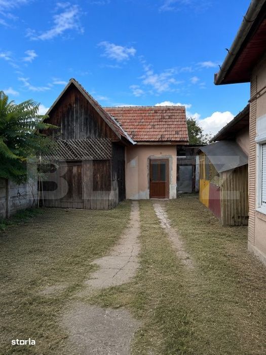 Casa de vanzare, 105.50 mp, teren 483 mp, zona Centru