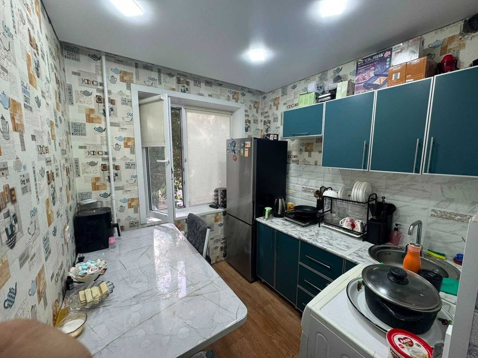 Продам 2 ку Ломоносова 17\3 2 этаж
