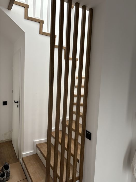 Scari din lemn masiv la cele mai bune preturi