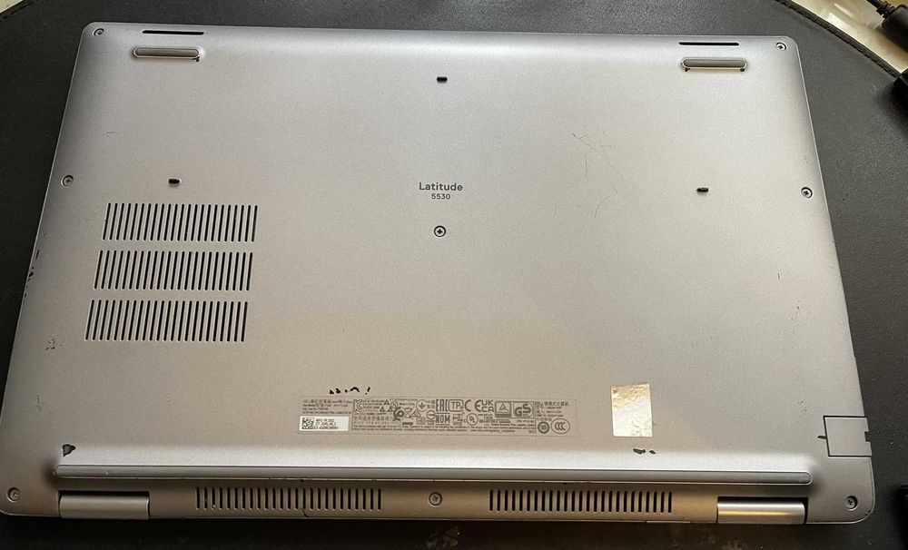Laptop Office/Gaming Dell Latitude 5530, Intel Core i7-1265U, 16GB RAM, SSD 512GB, Docking Station Cadou