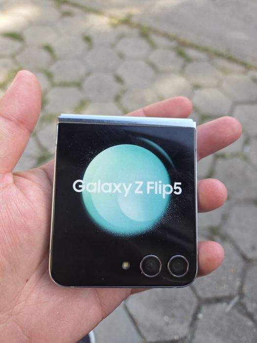 Samsung  galaxy zflip макет