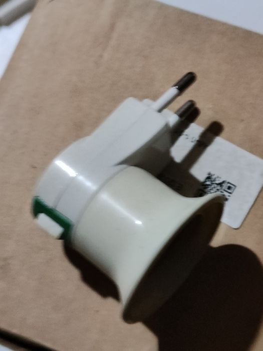 Патрон для лампы в розетку 220