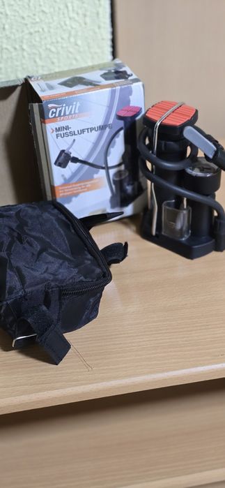 Minipompa de picior pentru bicicletă