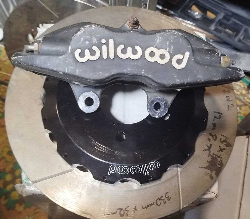 Wilwood Комплект 4х поршневых передних тормозов, 330мм. Оригинал