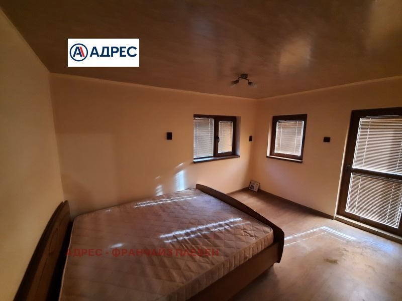 Къща в Враца-Студентски град площ 80 цена 140000