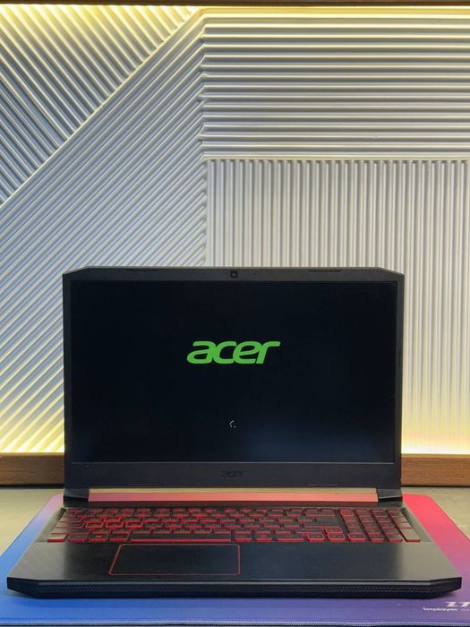 R5 3550H/8 gb ddr4/nvme512gb/ 1050ti
15,6 дюмов 
8GB DDR4 2400Mhz 
SSD