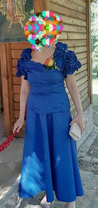 Costum-2 piese (bluza+fustă)
