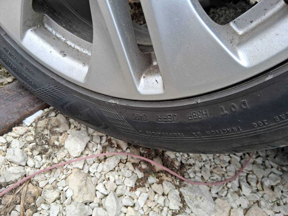 Гуми летни 235/45 -17 4бр. Дот2020г.