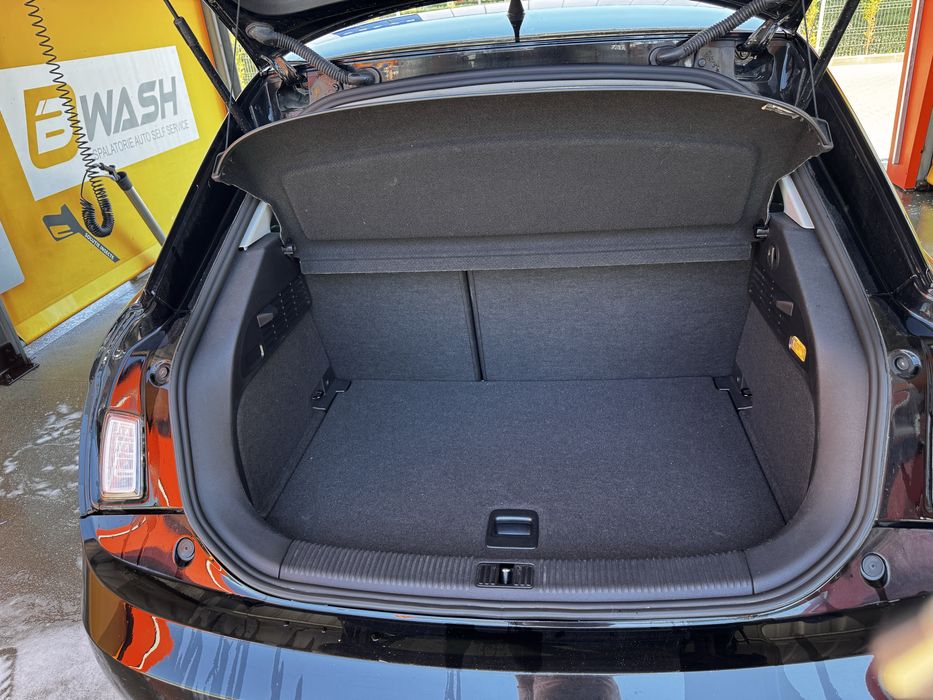 Audi A1 cu distributia schimbata acum 1 an jumate