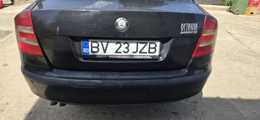 Vand sau schimb skoda octavia 2  motor 2.0