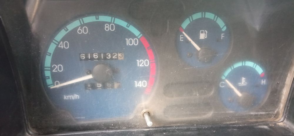 Damas van 2014   kami bor