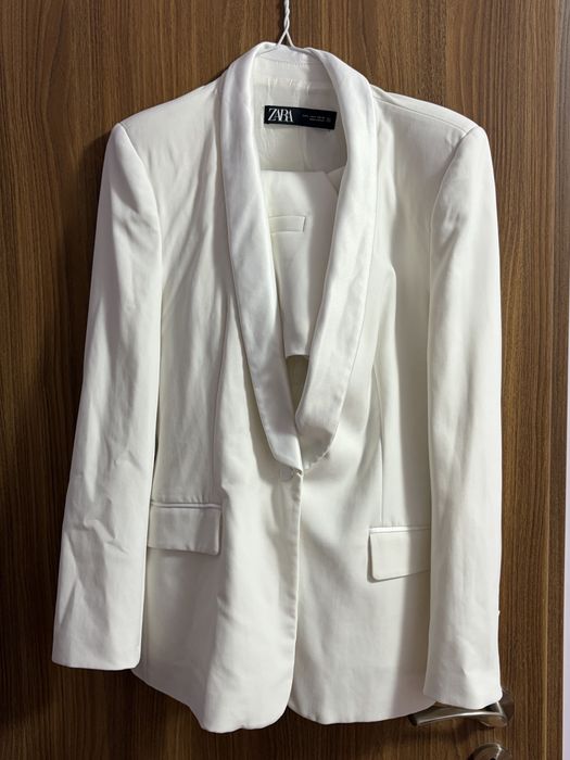 Бял блейзър Zara