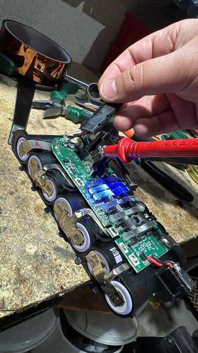 Reparatii Acumulatoare, lampi solare, etc