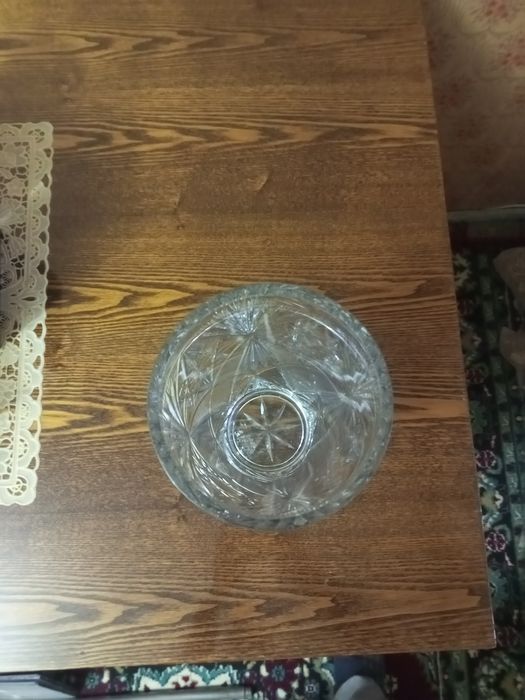 Продам хрустальную вазу СССР.