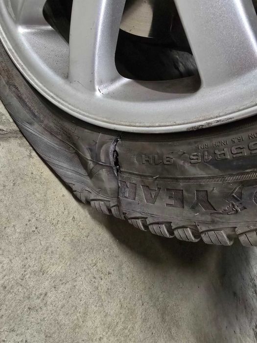 4 бр. алуминиеви джанти 205/55 R16 за Пежо/Ситроен + 3 бр. зимни гуми Goodyear ДОТ 2021