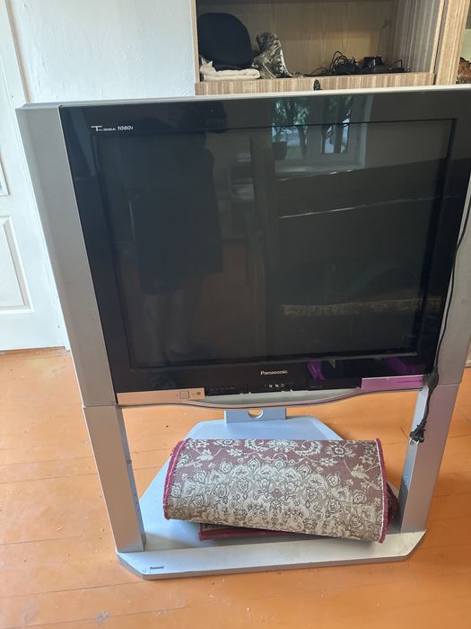 Телевизор Панасоник