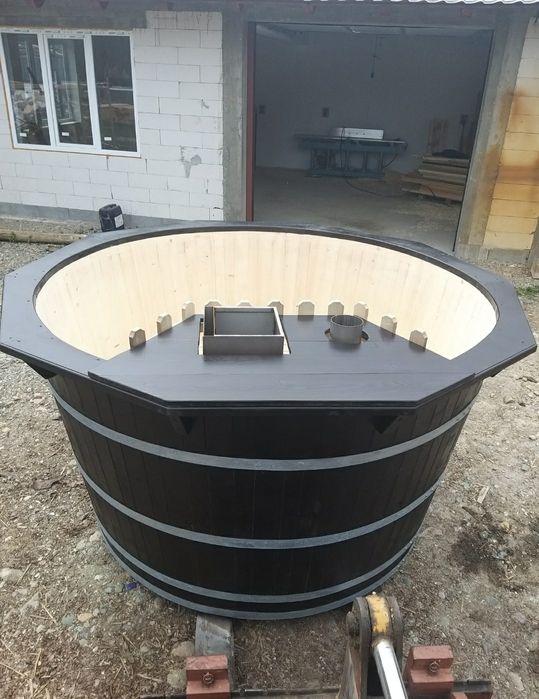 Ciubăr  din lemn de molid pentru baie, calitate inalata si finisaj