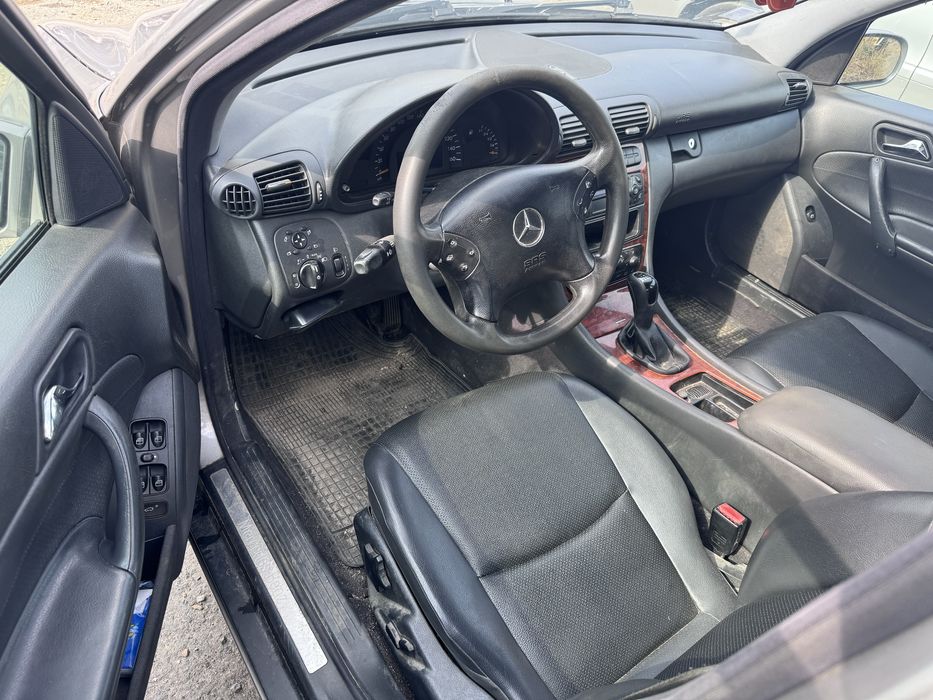 Mercedes-Benz C220 w203 143hp 2003г На Части