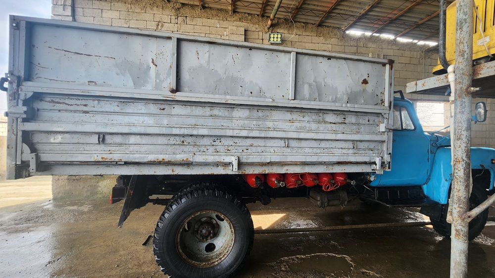 Gaz 53 samasval sotiladi