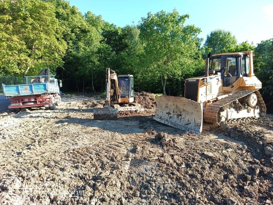 Inchiriez execut lucrari cu excavator, miniexcavator 5t, buldozer 20t