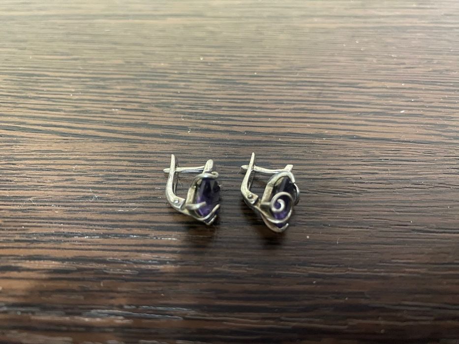 Продам серьги в хорошем состоянии