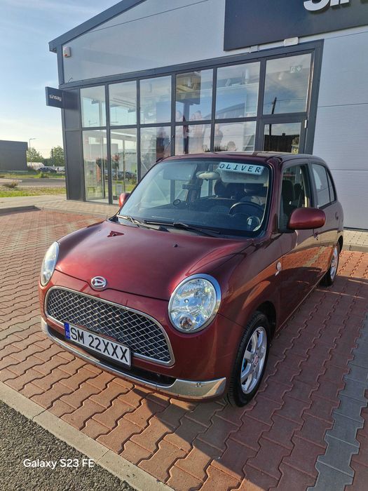 2 X Daihatsu Trevis