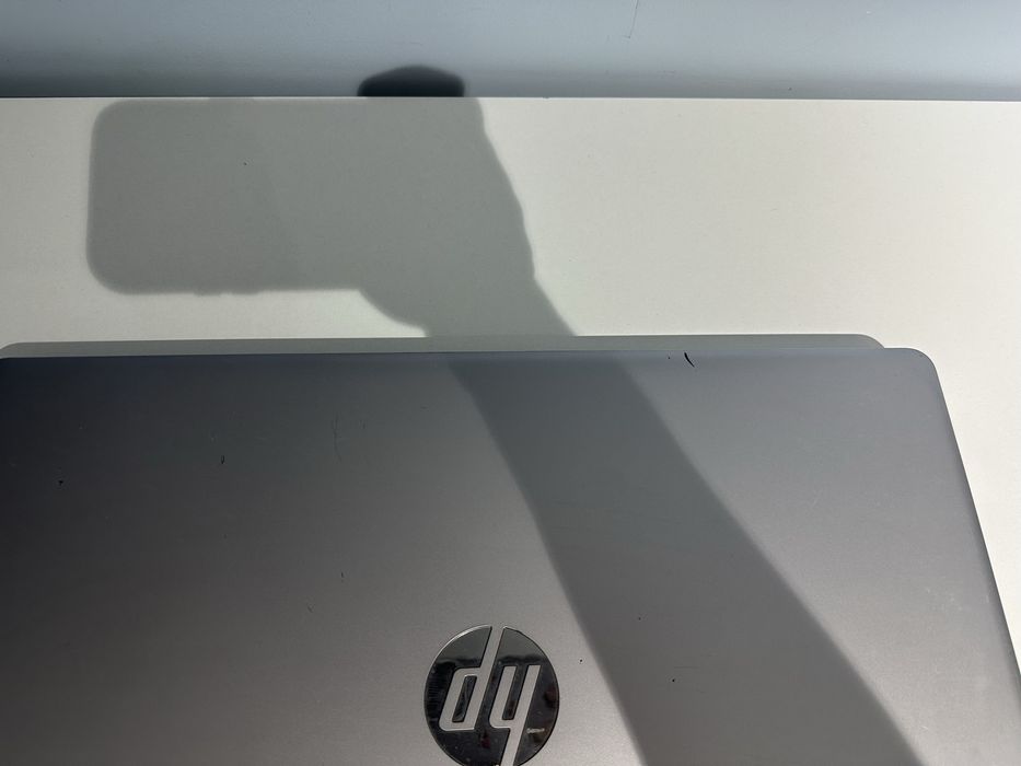 Hp 17” экран Core i5- 10210U 8gb Ozu