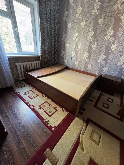 Shkaf, trimo va spalni kravat