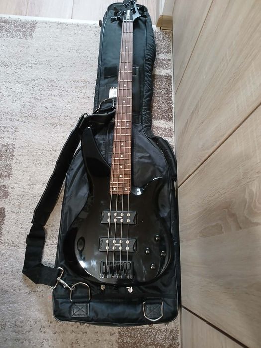 Chitară electrica YAMAHA RBX374