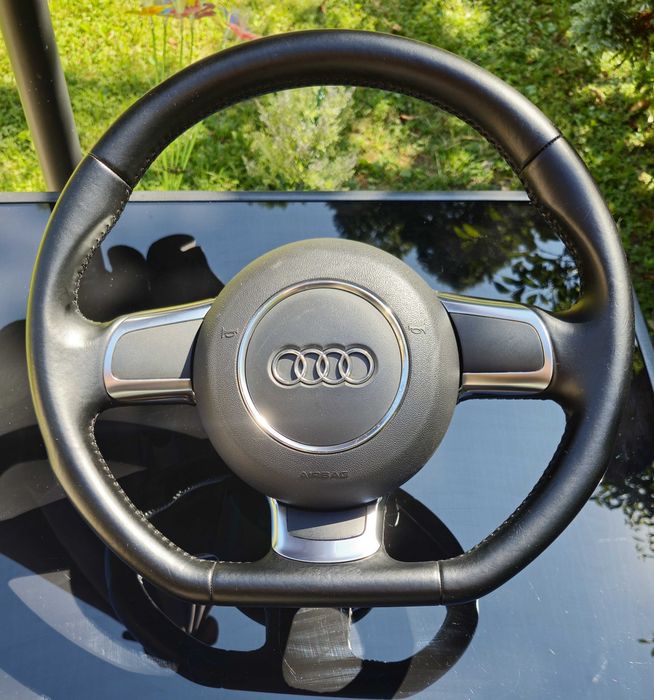 Оригинални мулти волани за Audi (различни видове), както и капак за въздушна възглавница (AIRBAG).