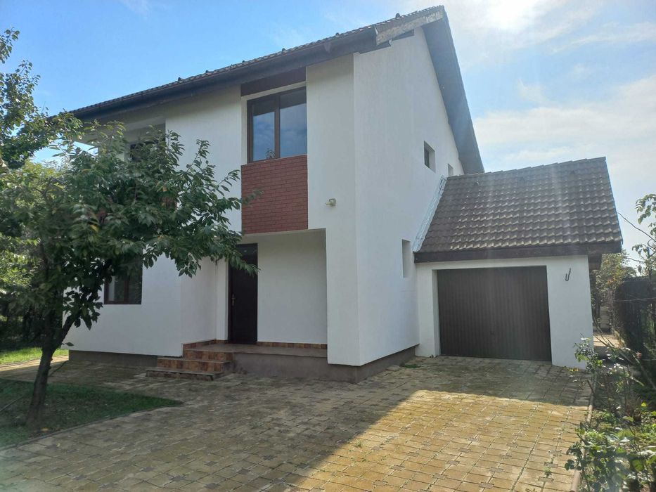 Casa solida, moderna si luminoasa: liniste totala in natura!