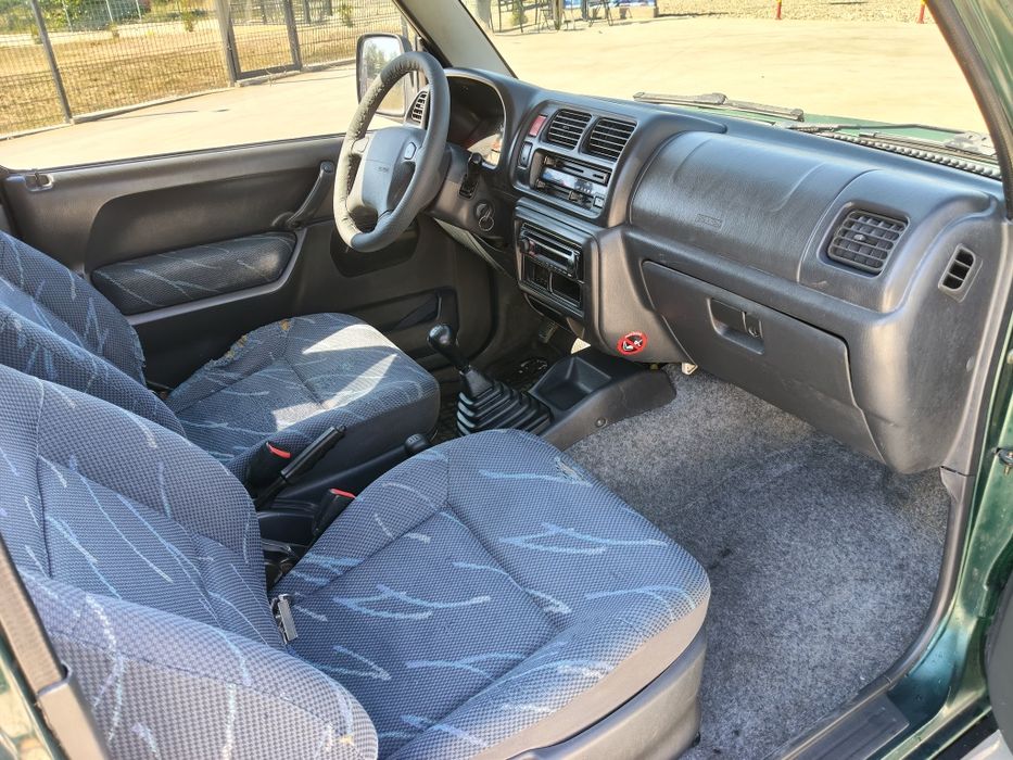 Vând Suzuki Jimny