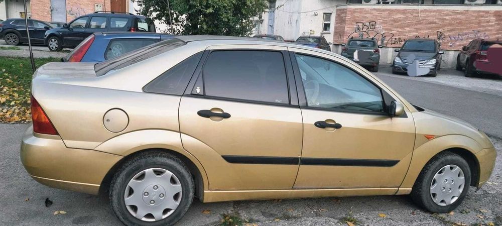 Ford Focus 1.6, benzina