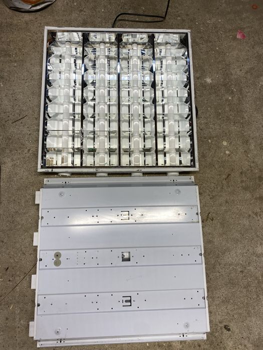 Corp de iluminat  cu tub neon Philips 4x18w