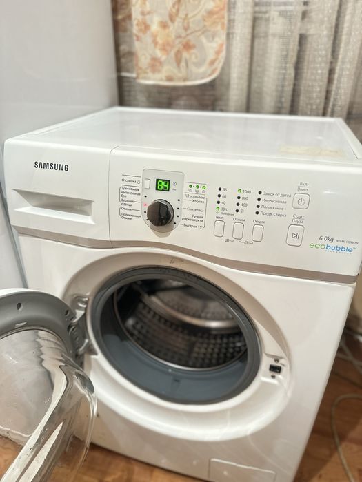 Продам холодилник Indesit